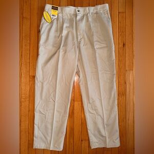 Men’s New NWT Rustler Legendary Gold 40x30 khaki double pleat pants